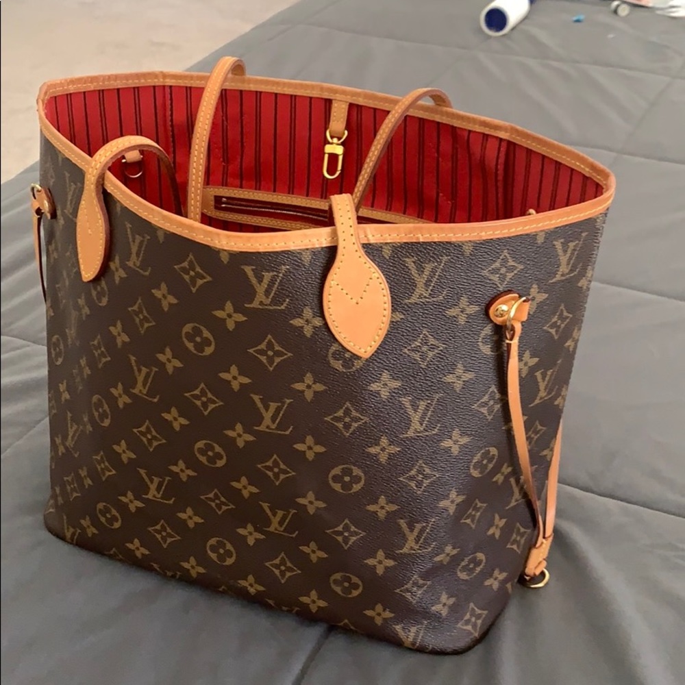 I’m selling it because I don’t use it too often!!